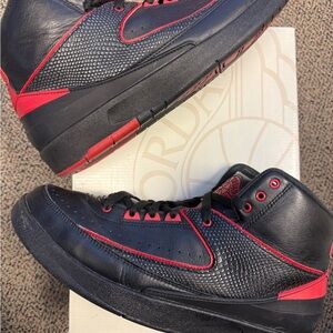 Jordan 2 Retro Alternate 87 - Black and Red Sneakers